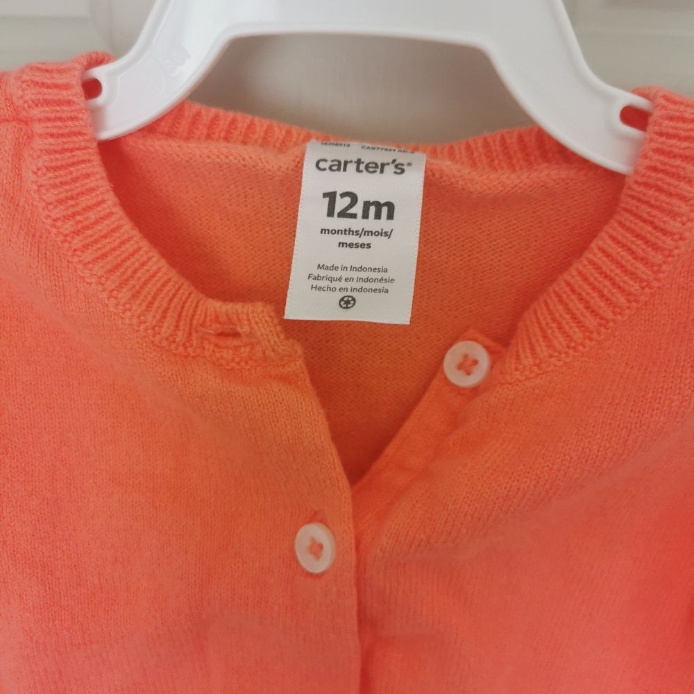 5/$10 Carter's cardigan size 12 m - Picture 2 of 3